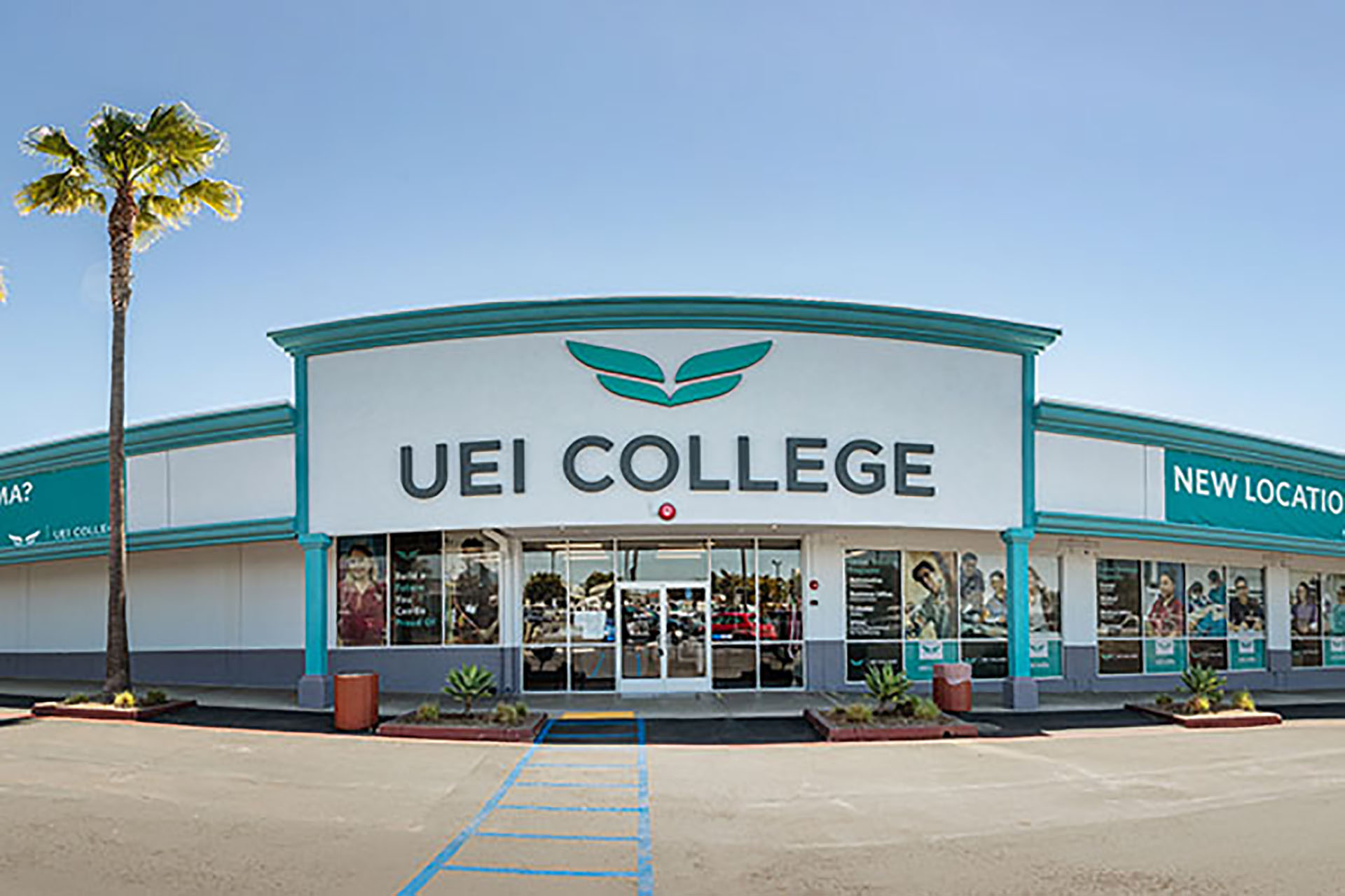 What degrees does UEI College offer?